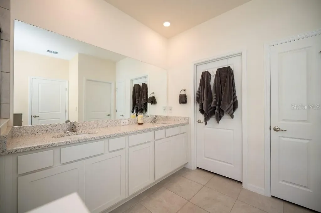 3115 Canopy Oak Boulevard Wildwood FL 34785