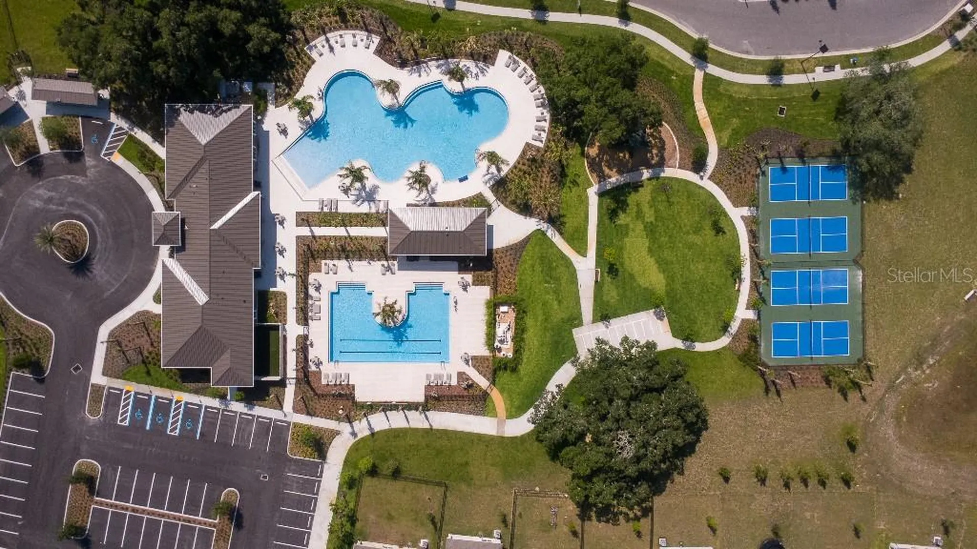 3115 Canopy Oak Boulevard Wildwood FL 34785