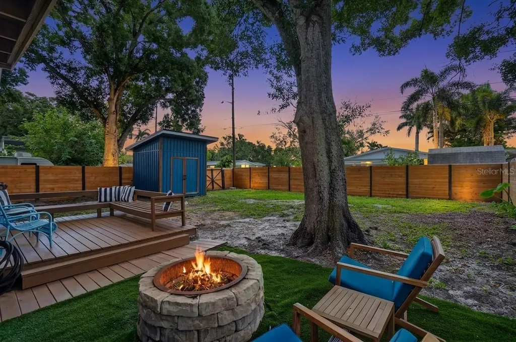 5700 16th Avenue N St Petersburg FL 33710