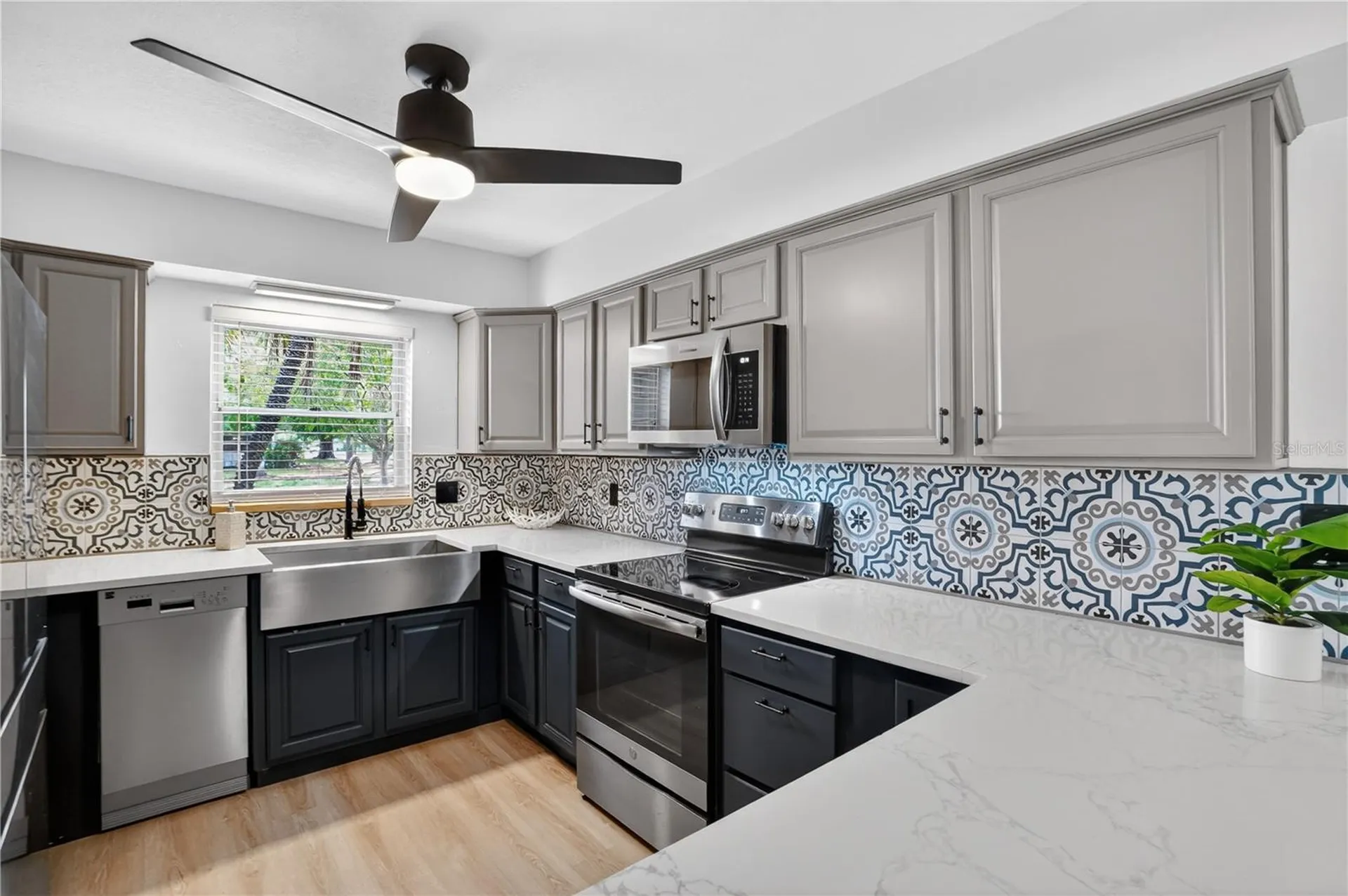 5700 16th Avenue N St Petersburg FL 33710