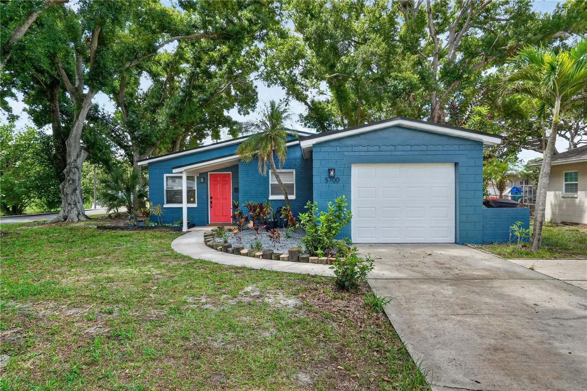 5700 16th Avenue N St Petersburg FL 33710