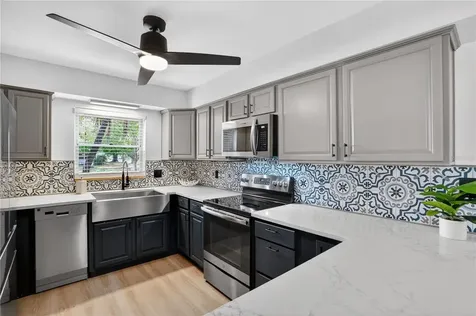 5700 16th Avenue N St Petersburg FL 33710