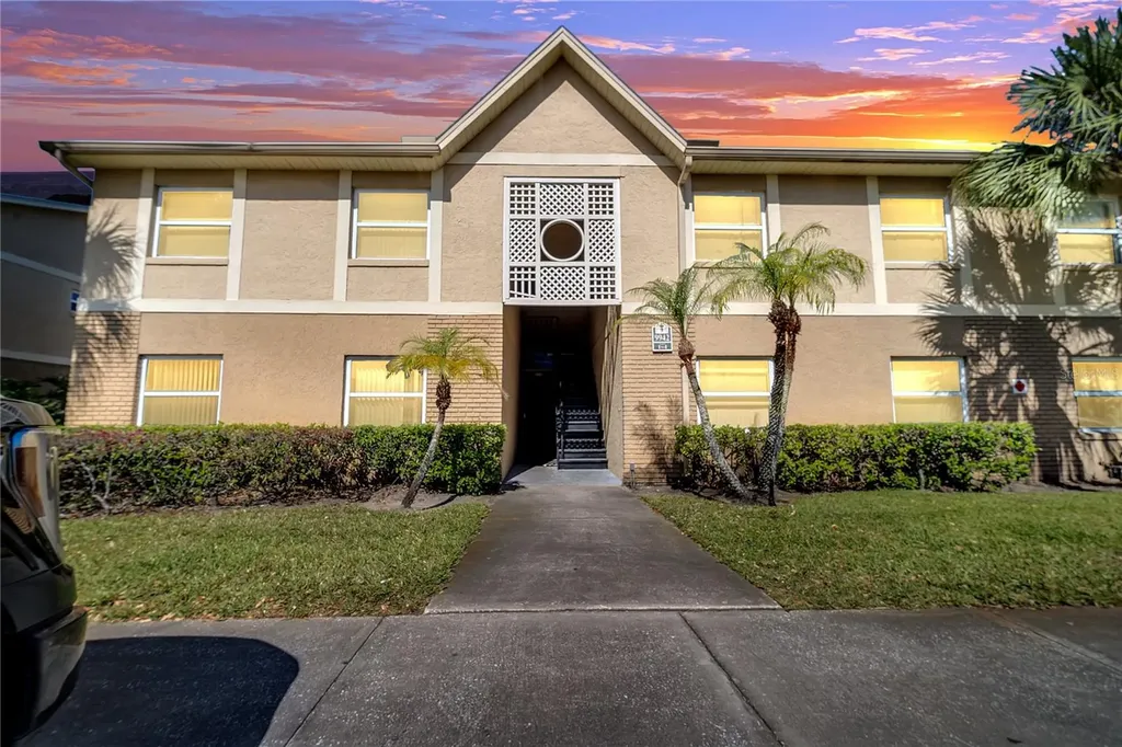 9942 Turf Way Orlando FL 32837