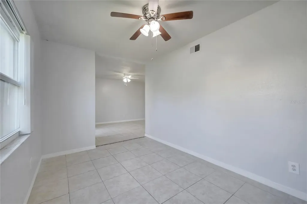 9942 Turf Way Orlando FL 32837