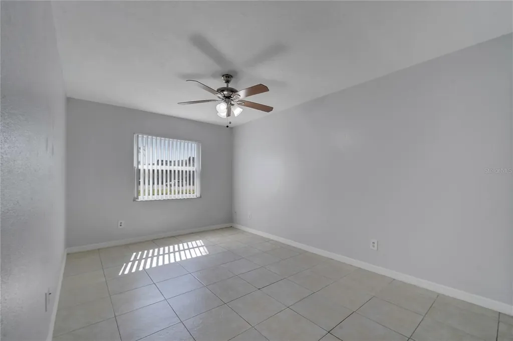 9942 Turf Way Orlando FL 32837