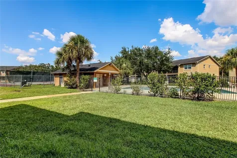 9942 Turf Way Orlando FL 32837