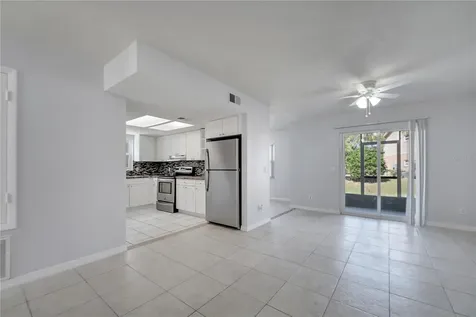 9942 Turf Way Orlando FL 32837