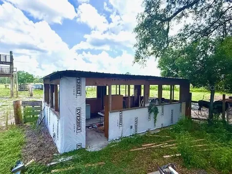 8206 Back Road Plant City FL 33565