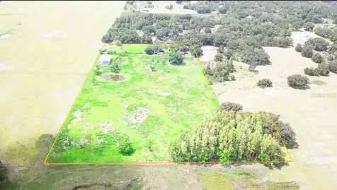 8206 Back Road Plant City FL 33565