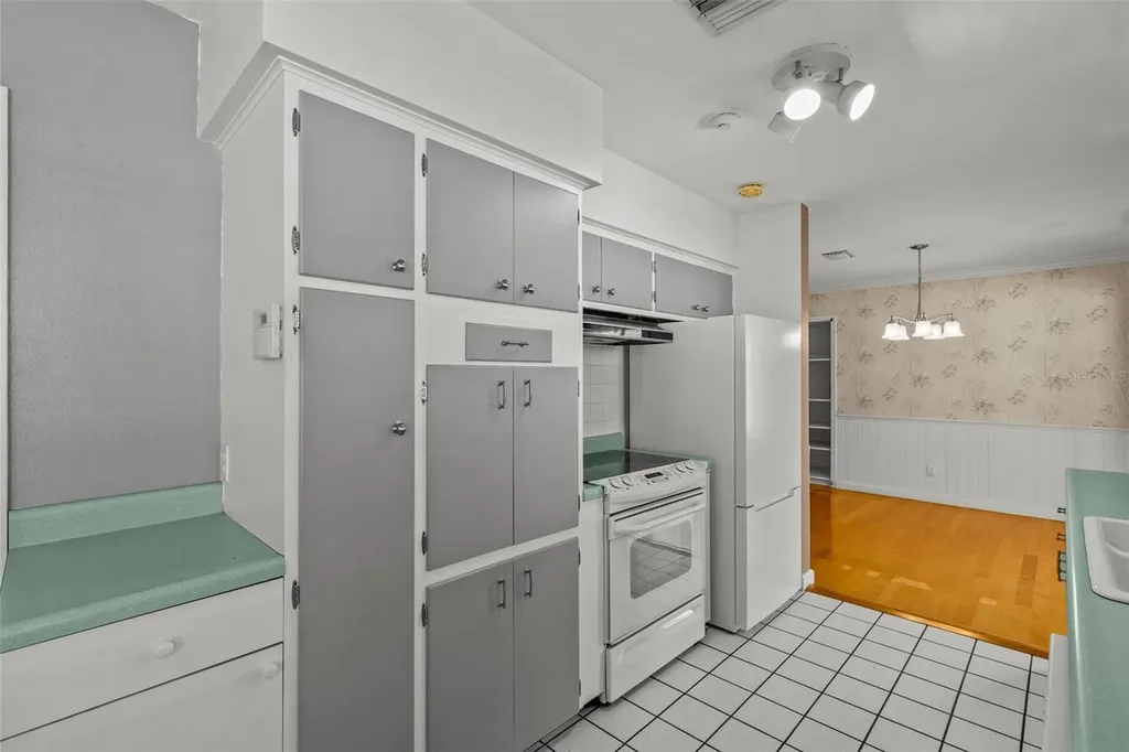 2087 Druid Road E Clearwater FL 33764
