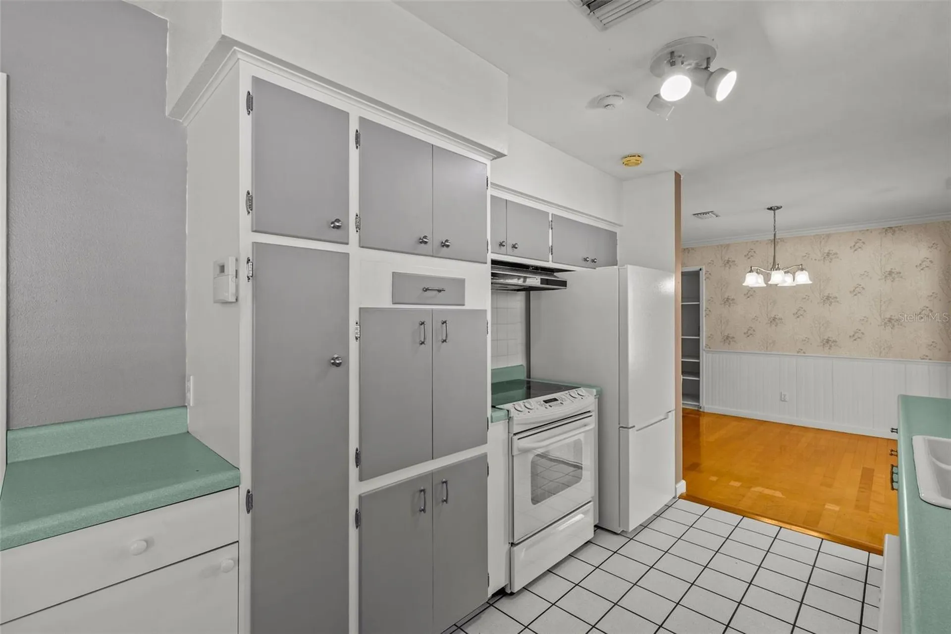 2087 Druid Road E Clearwater FL 33764