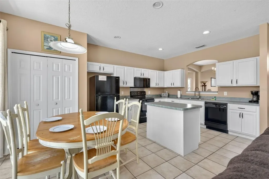 130 Saragossa Avenue Davenport FL 33897