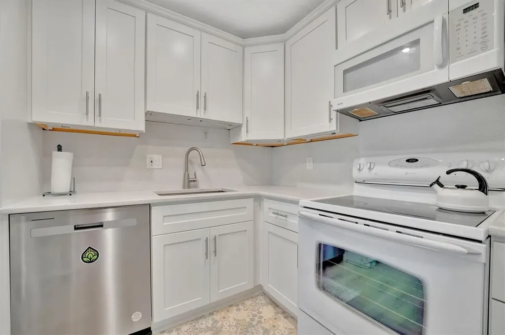 4105 35th Avenue W Bradenton FL 34205