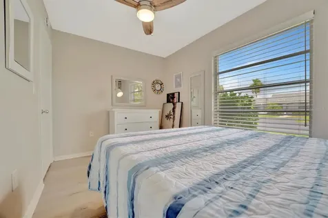 4105 35th Avenue W Bradenton FL 34205