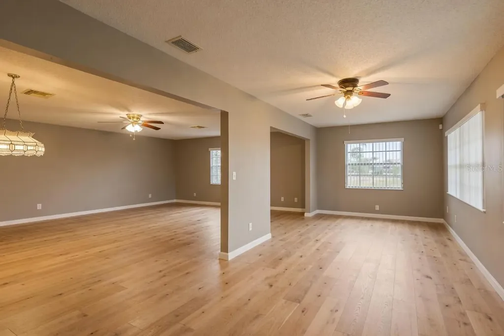 914 Sun Key Court Sun City Center FL 33573