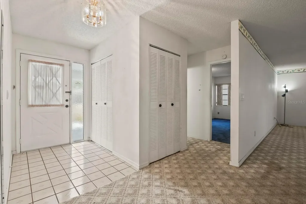 914 Sun Key Court Sun City Center FL 33573