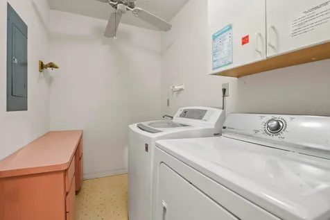 914 Sun Key Court Sun City Center FL 33573