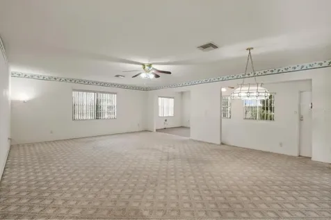 914 Sun Key Court Sun City Center FL 33573
