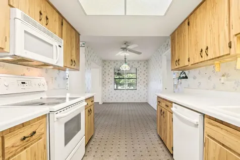 914 Sun Key Court Sun City Center FL 33573