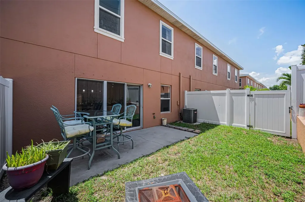 1737 Sommarie Way Tarpon Springs FL 34689