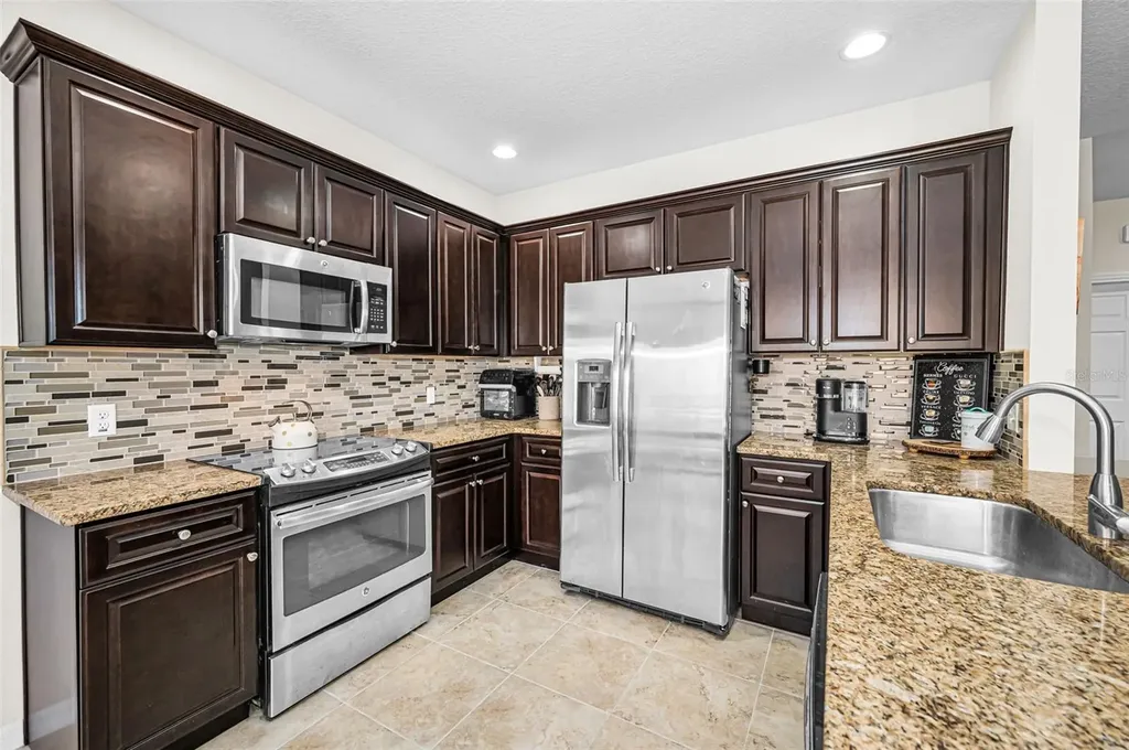 1737 Sommarie Way Tarpon Springs FL 34689