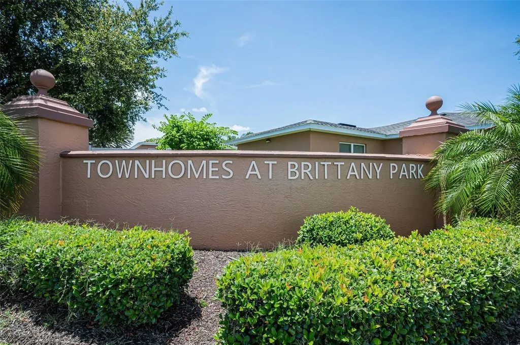 1737 Sommarie Way Tarpon Springs FL 34689