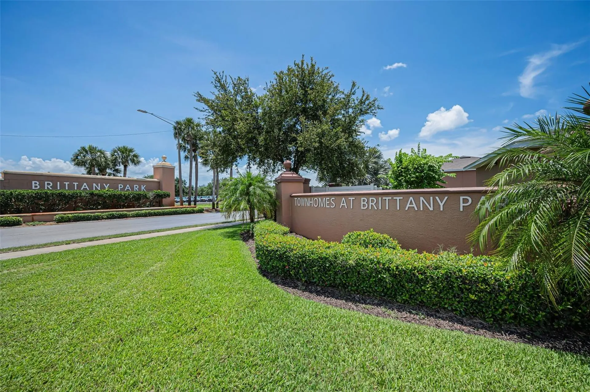 1737 Sommarie Way Tarpon Springs FL 34689