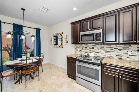 1737 Sommarie Way Tarpon Springs FL 34689