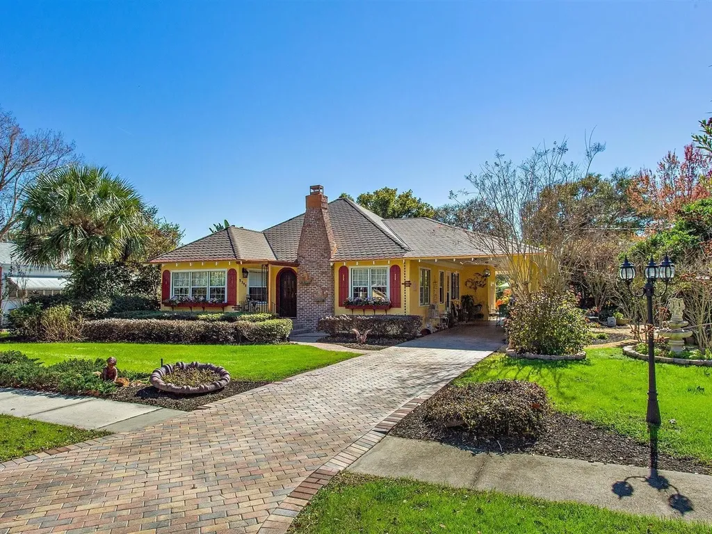 2390 Sheridan Road Mount Dora FL 32757