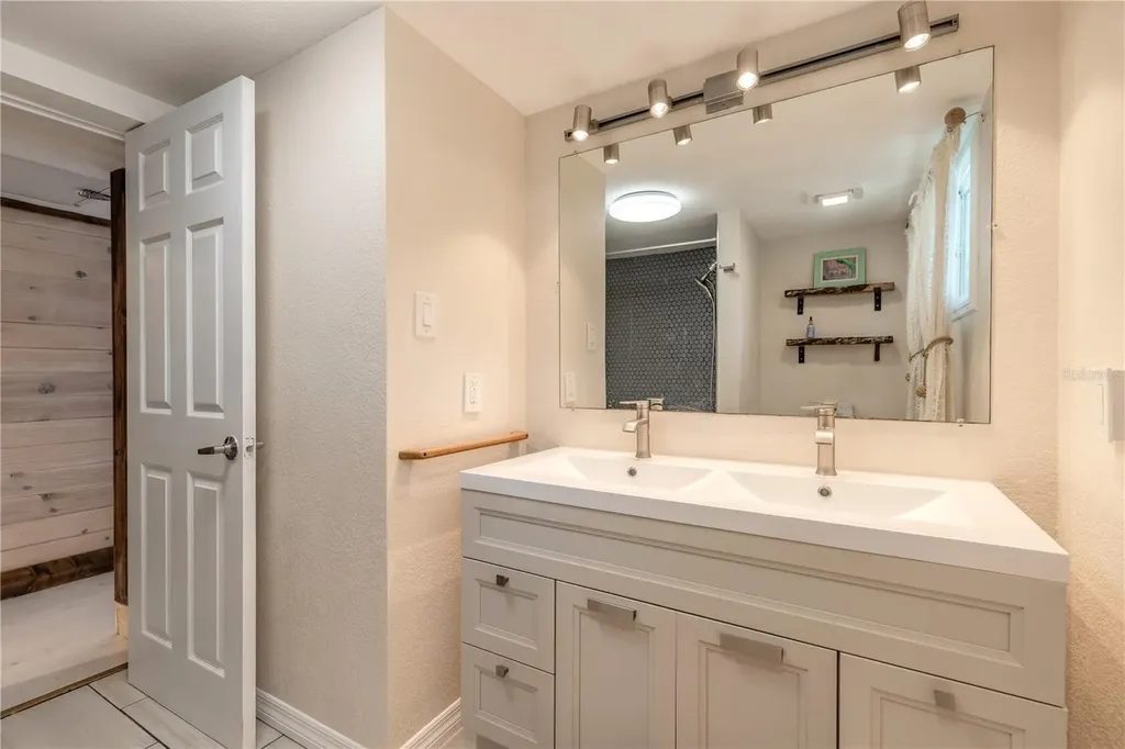 5528 W Bayshore Drive Port Orange FL 32127