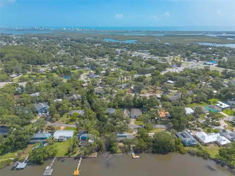 5528 W Bayshore Drive Port Orange FL 32127