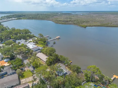 5528 W Bayshore Drive Port Orange FL 32127