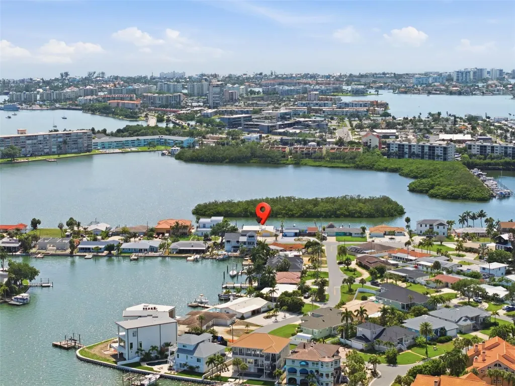 1421 Sea Gull Drive S St Petersburg FL 33707