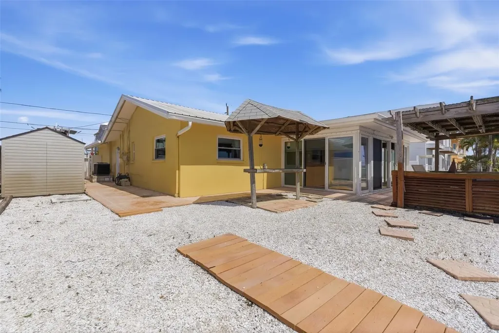 1421 Sea Gull Drive S St Petersburg FL 33707