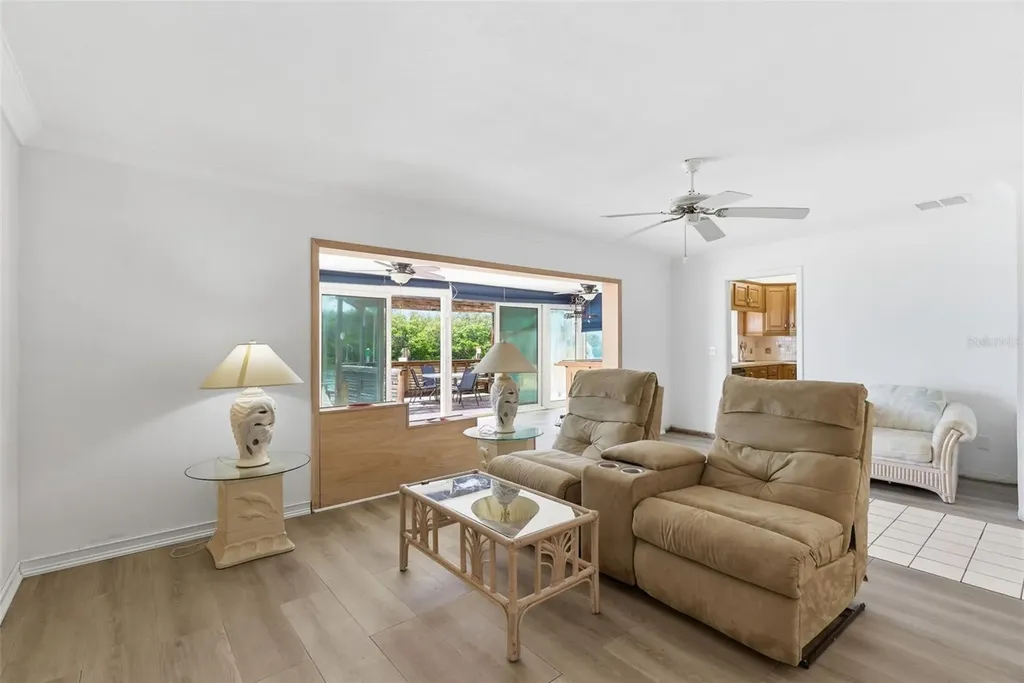 1421 Sea Gull Drive S St Petersburg FL 33707