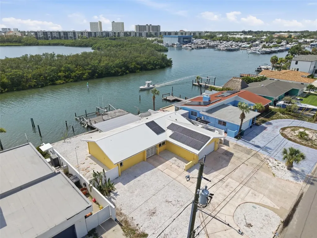 1421 Sea Gull Drive S St Petersburg FL 33707