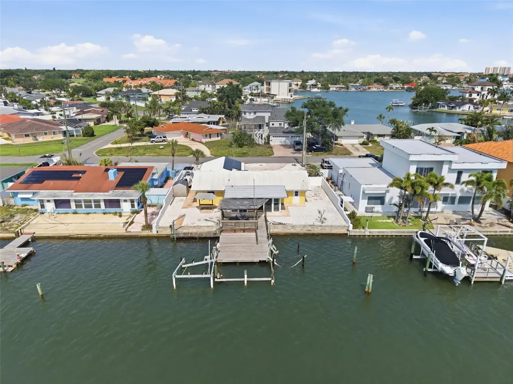 1421 Sea Gull Drive S St Petersburg FL 33707