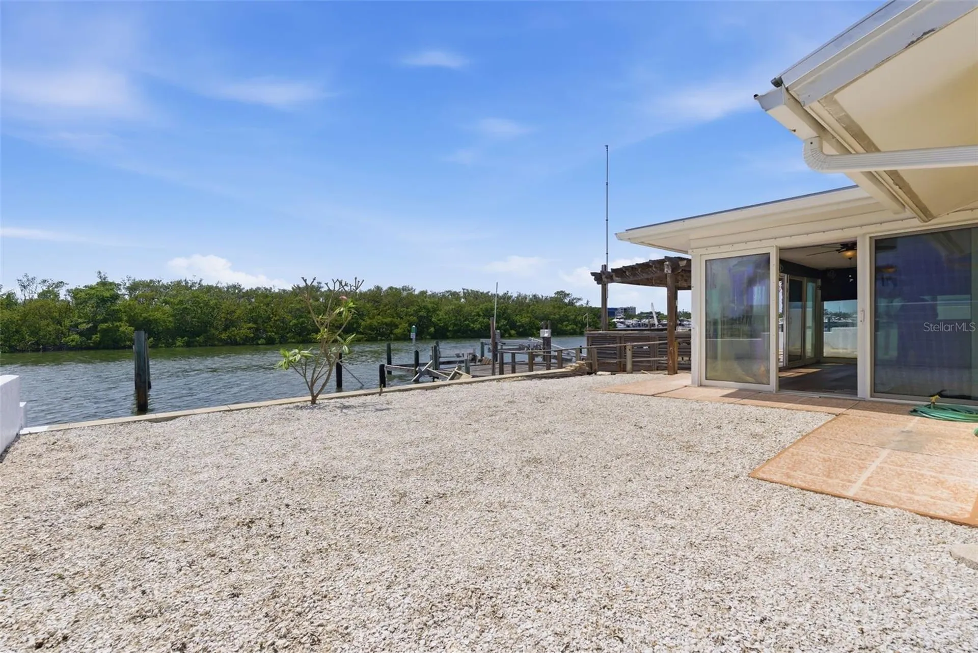 1421 Sea Gull Drive S St Petersburg FL 33707