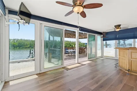 1421 Sea Gull Drive S St Petersburg FL 33707
