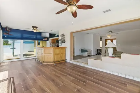 1421 Sea Gull Drive S St Petersburg FL 33707