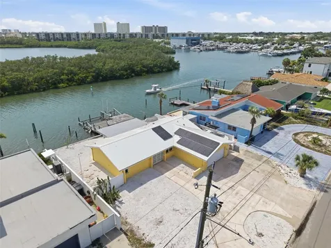 1421 Sea Gull Drive S St Petersburg FL 33707