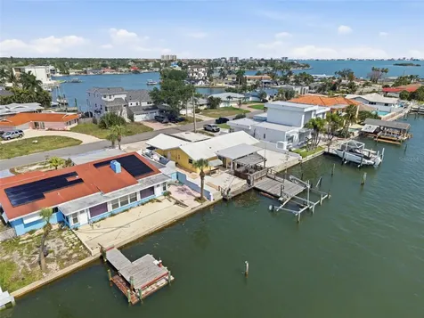 1421 Sea Gull Drive S St Petersburg FL 33707