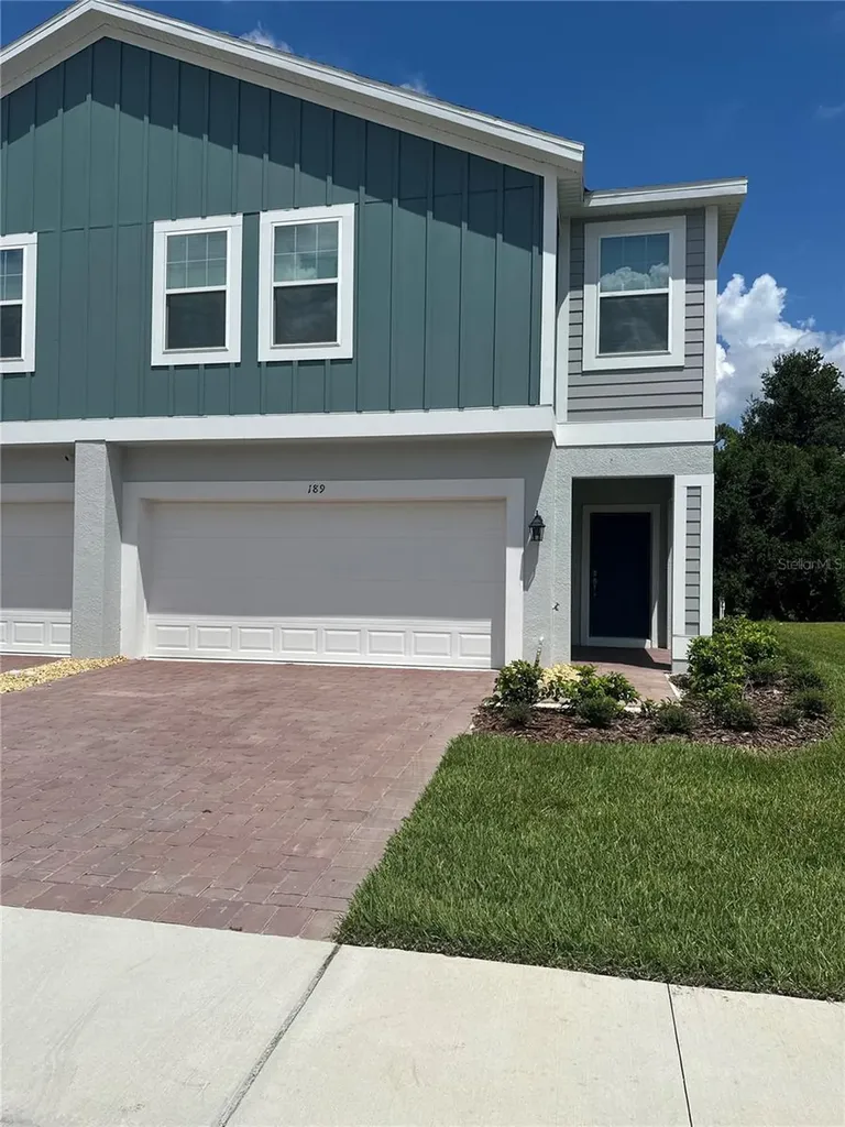 189 Glass Onion Drive Howey In The Hills FL 34737