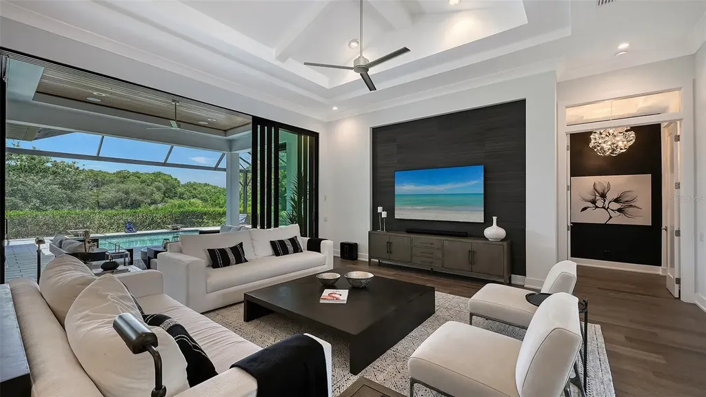 7920 Mainsail Lane Sarasota FL 34240