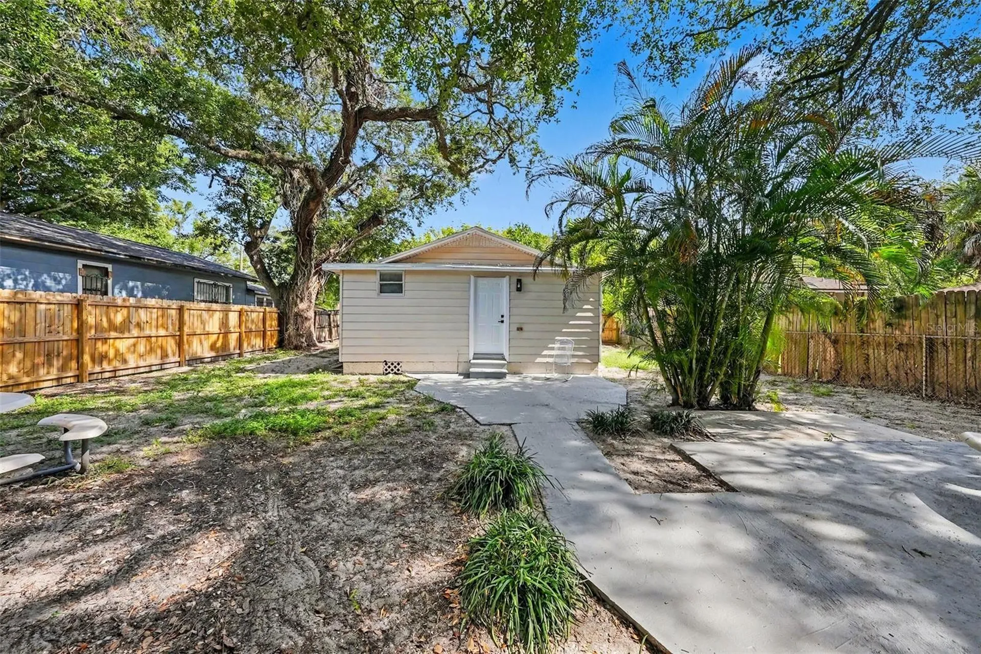 1204 E Cayuga Street Tampa FL 33603