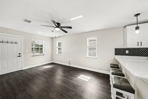 1204 E Cayuga Street Tampa FL 33603