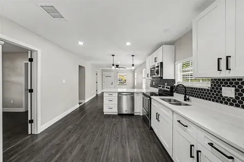 1204 E Cayuga Street Tampa FL 33603