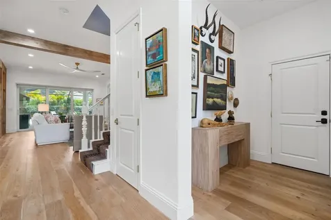 1915 Clematis Street Sarasota FL 34239