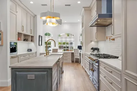 1915 Clematis Street Sarasota FL 34239