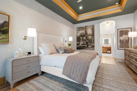 1915 Clematis Street Sarasota FL 34239